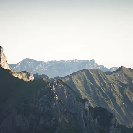 Bärghuis Jochpass - Ein Erlebnis Auf 2222müm, Gut Erreichbar Mit Gondel Und Sessel-lift Hotel Engelberg