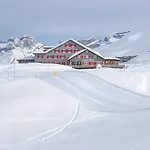מלון Baerghuis Jochpass - Alpine Hideaway - 2222muem 3*