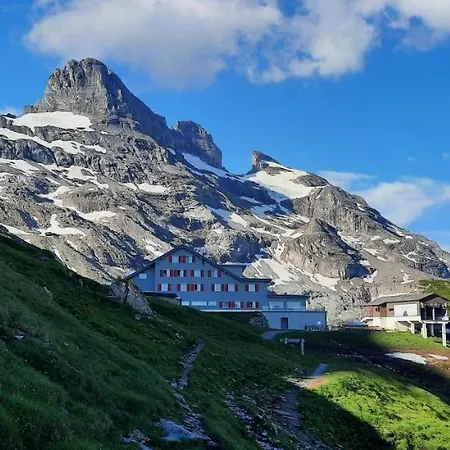 Baerghuis Jochpass - Alpine Hideaway - 2222muem 酒店 3*